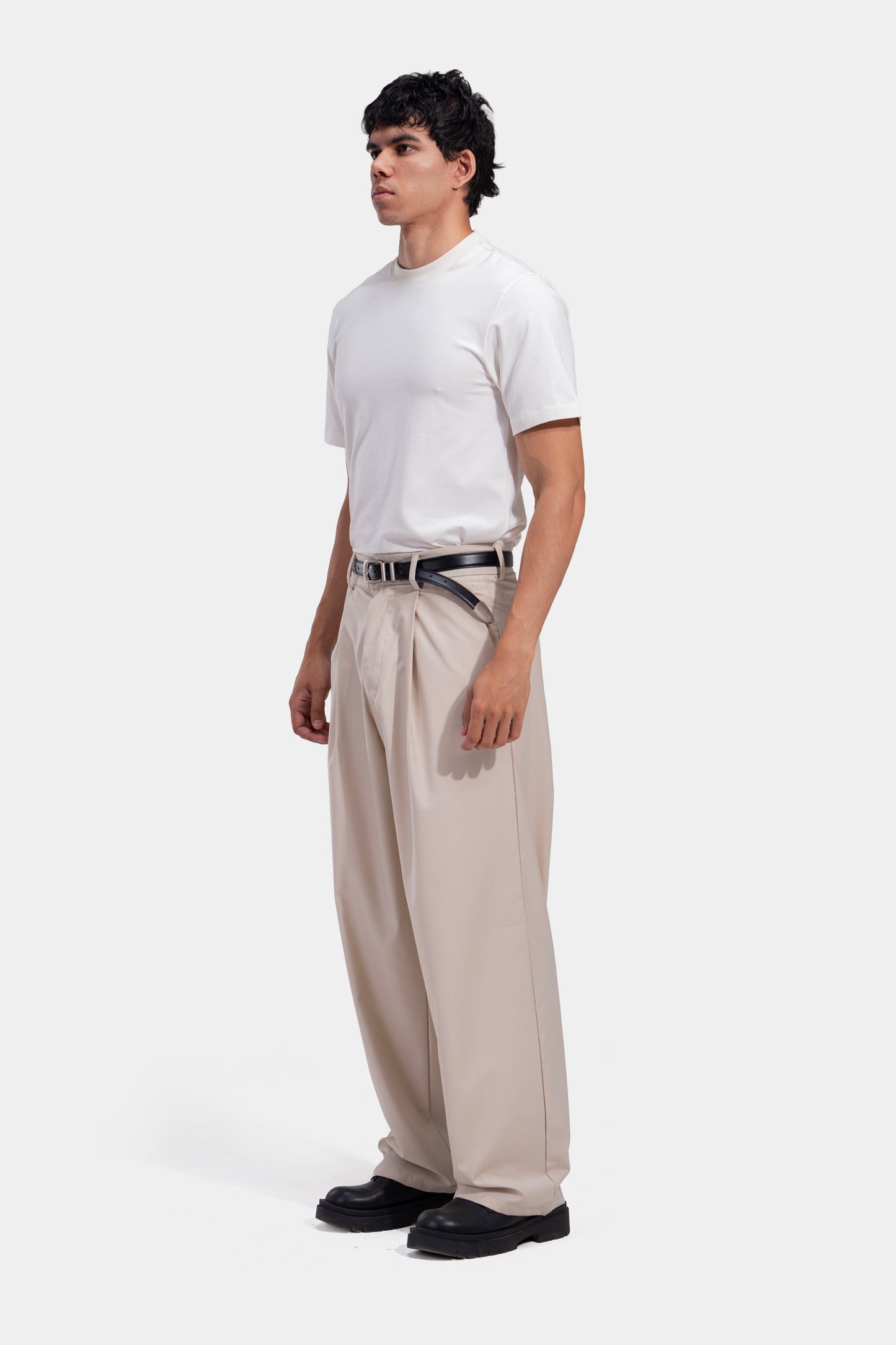 Tapered Waist Pleated Pants