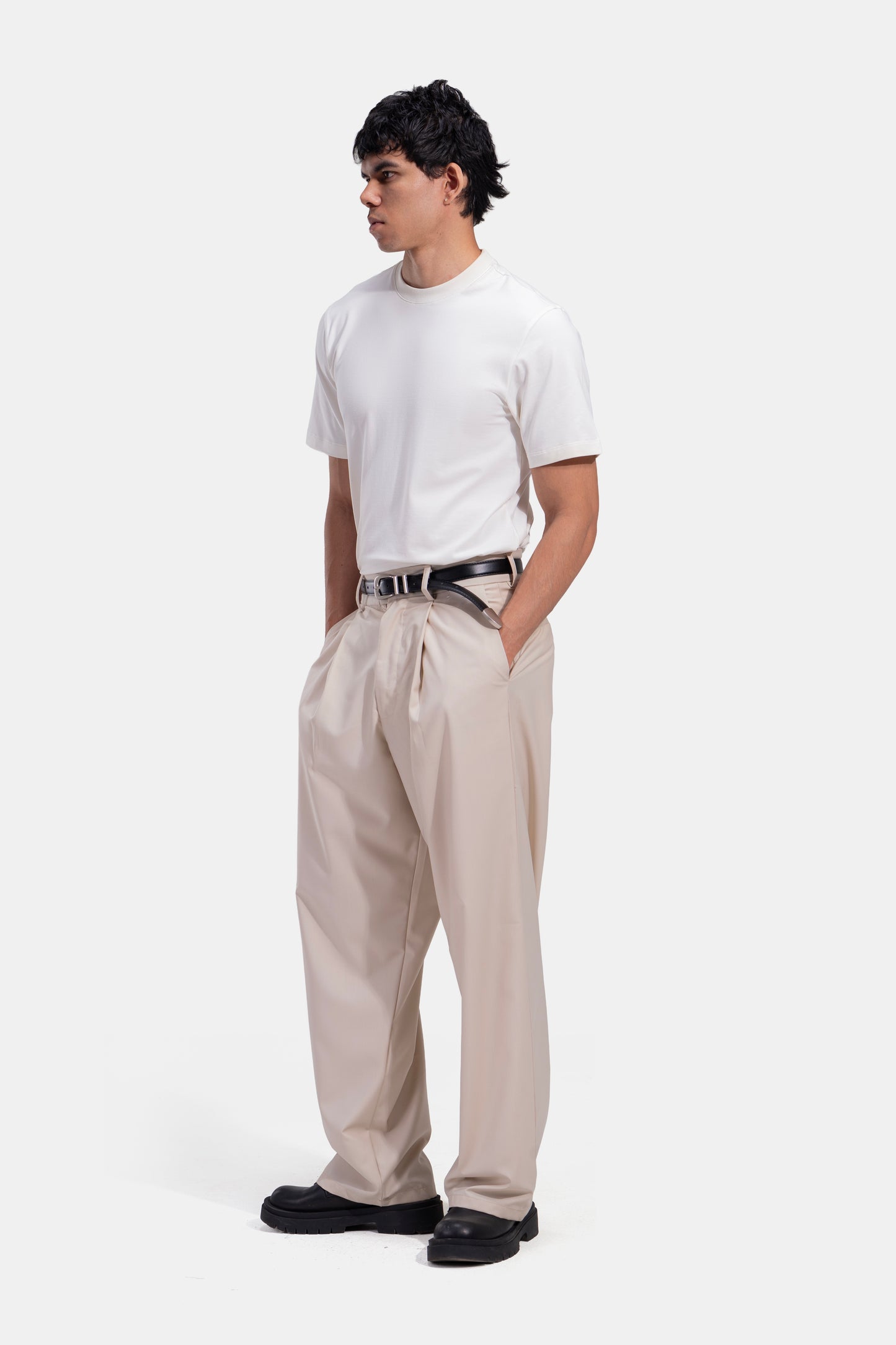 Tapered Waist Pleated Pants