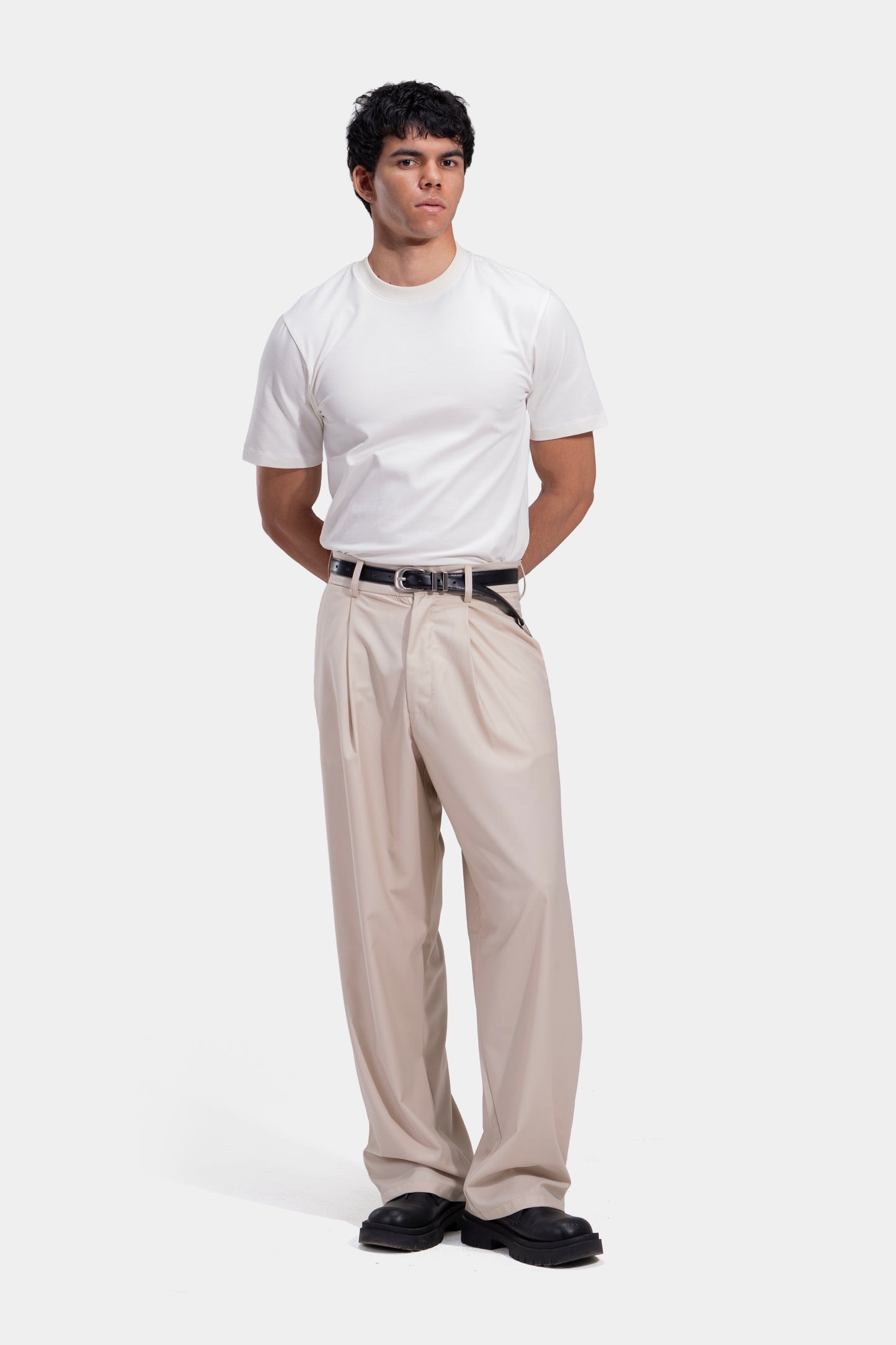 Tapered Waist Pleated Pants
