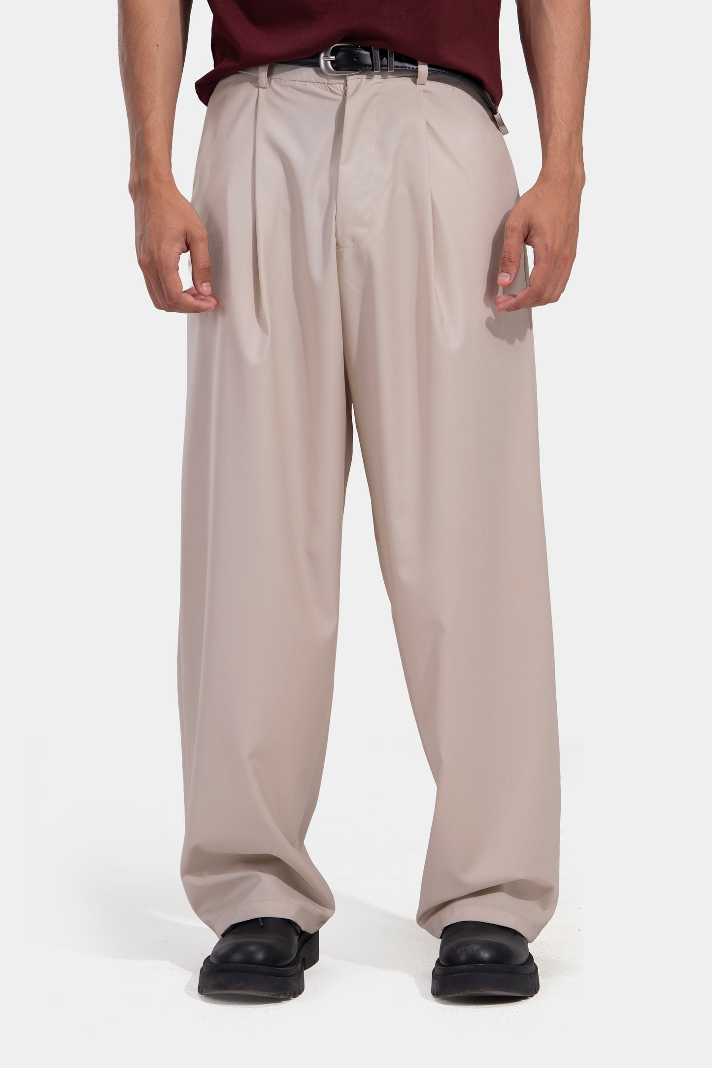 Tapered Waist Pleated Pants