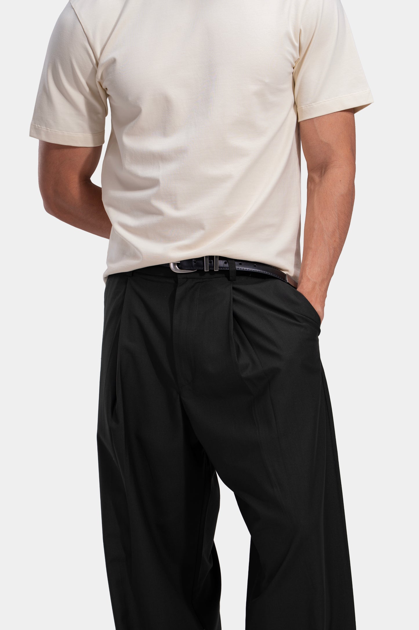 Tapered Waist Pleated Pants