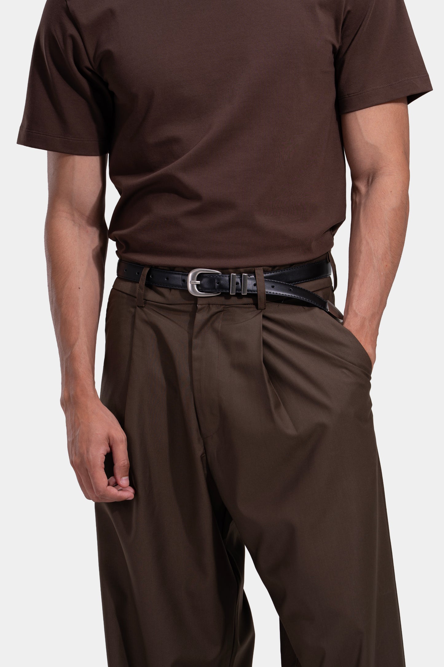 Tapered Waist Pleated Pants