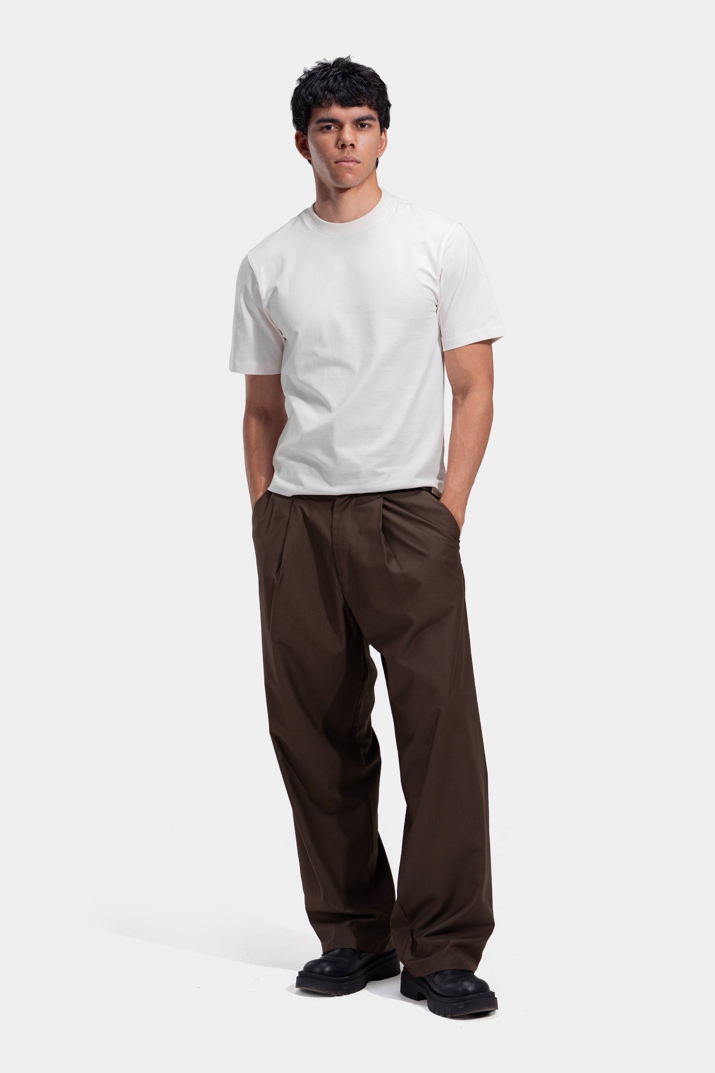 Tapered Waist Pleated Pants